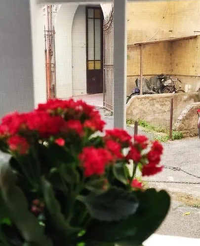 Ema Mini In Trastevere Rome